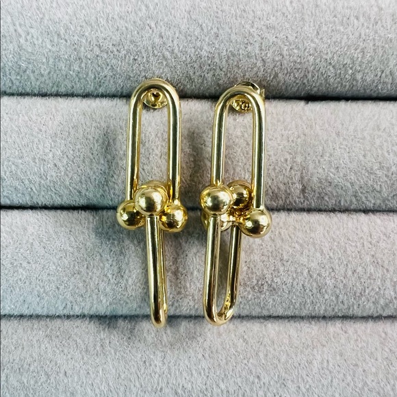 ✅Sold‼️Sale‼️18K Real Gold Hardware Earrings - Picture 6 of 9
